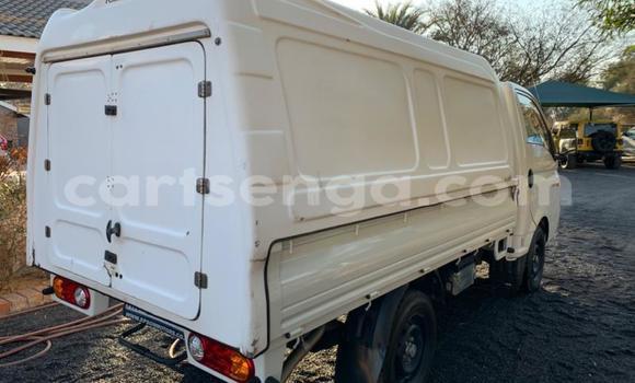 Nunua Ilio tumika Hyundai Chorus White Lori ndani ya Big Bend nchini Lubombo Nunua Ilio tumika Hyundai Chorus White Lori ndani ya Big Bend nchini Lubombo