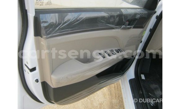 Nunua Imported Hyundai Elantra White Gari ndani ya Import - Dubai nchini Hhohho Nunua Imported Hyundai Elantra White Gari ndani ya Import - Dubai nchini Hhohho