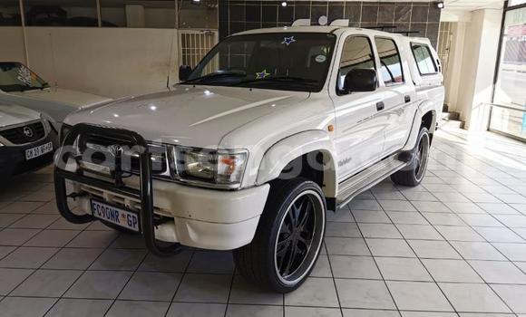 Nunua Ilio tumika Toyota Hilux White Gari ndani ya Manzini nchini Manzini Nunua Ilio tumika Toyota Hilux White Gari ndani ya Manzini nchini Manzini