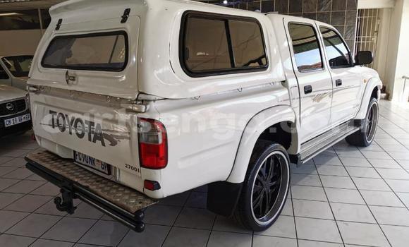 Nunua Ilio tumika Toyota Hilux White Gari ndani ya Manzini nchini Manzini Nunua Ilio tumika Toyota Hilux White Gari ndani ya Manzini nchini Manzini