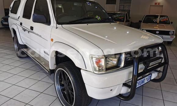 Nunua Ilio tumika Toyota Hilux White Gari ndani ya Manzini nchini Manzini Nunua Ilio tumika Toyota Hilux White Gari ndani ya Manzini nchini Manzini