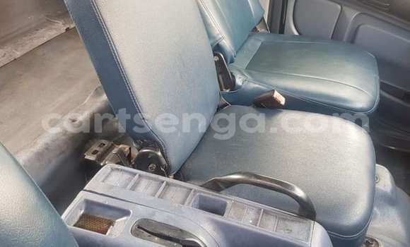 Nunua Ilio tumika Hino 300 Series White Lori ndani ya Mbabane nchini Manzini Nunua Ilio tumika Hino 300 Series White Lori ndani ya Mbabane nchini Manzini