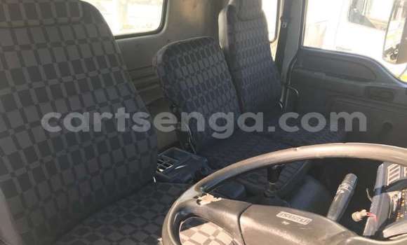 Nunua Ilio tumika Isuzu FTR 850 White Lori ndani ya Mbabane nchini Manzini Nunua Ilio tumika Isuzu FTR 850 White Lori ndani ya Mbabane nchini Manzini