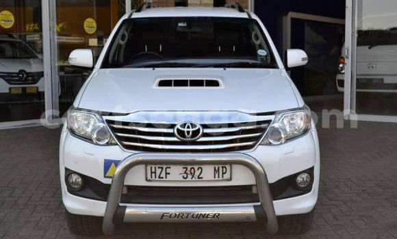 Nunua Ilio tumika Toyota Fortuner White Gari ndani ya Mbabane nchini Manzini Nunua Ilio tumika Toyota Fortuner White Gari ndani ya Mbabane nchini Manzini