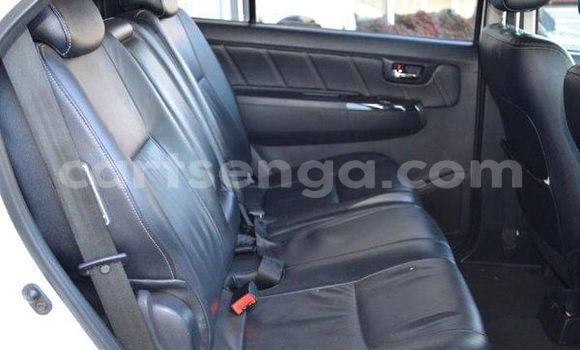 Nunua Ilio tumika Toyota Fortuner White Gari ndani ya Mbabane nchini Manzini Nunua Ilio tumika Toyota Fortuner White Gari ndani ya Mbabane nchini Manzini