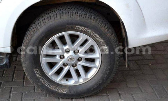 Nunua Ilio tumika Toyota Fortuner White Gari ndani ya Mbabane nchini Manzini Nunua Ilio tumika Toyota Fortuner White Gari ndani ya Mbabane nchini Manzini