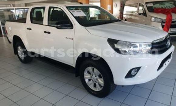 Buy Used Toyota Hilux White Car in Ezulwini in Hhohho