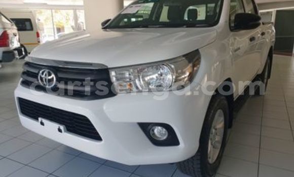 Nunua Ilio tumika Toyota Hilux White Gari ndani ya Ezulwini nchini Hhohho Nunua Ilio tumika Toyota Hilux White Gari ndani ya Ezulwini nchini Hhohho