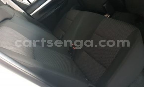 Nunua Ilio tumika Toyota Hilux White Gari ndani ya Ezulwini nchini Hhohho Nunua Ilio tumika Toyota Hilux White Gari ndani ya Ezulwini nchini Hhohho