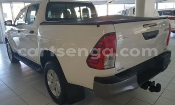 Nunua Ilio tumika Toyota Hilux White Gari ndani ya Ezulwini nchini Hhohho Nunua Ilio tumika Toyota Hilux White Gari ndani ya Ezulwini nchini Hhohho