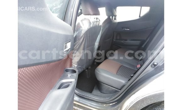 Nunua Imported Toyota C-HR Other Gari ndani ya Import - Dubai nchini Hhohho Nunua Imported Toyota C-HR Other Gari ndani ya Import - Dubai nchini Hhohho