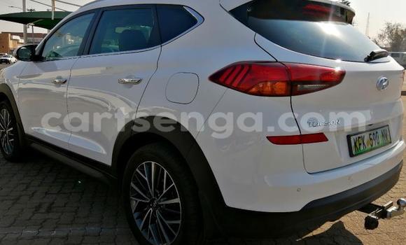 Nunua Ilio tumika Hyundai Tucson Silver Gari ndani ya Big Bend nchini Lubombo Nunua Ilio tumika Hyundai Tucson Silver Gari ndani ya Big Bend nchini Lubombo