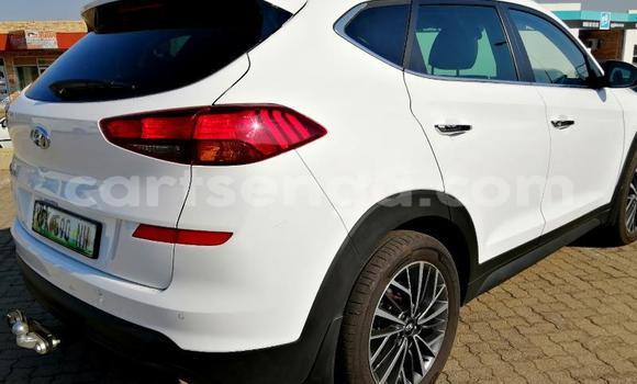 Nunua Ilio tumika Hyundai Tucson Silver Gari ndani ya Big Bend nchini Lubombo Nunua Ilio tumika Hyundai Tucson Silver Gari ndani ya Big Bend nchini Lubombo