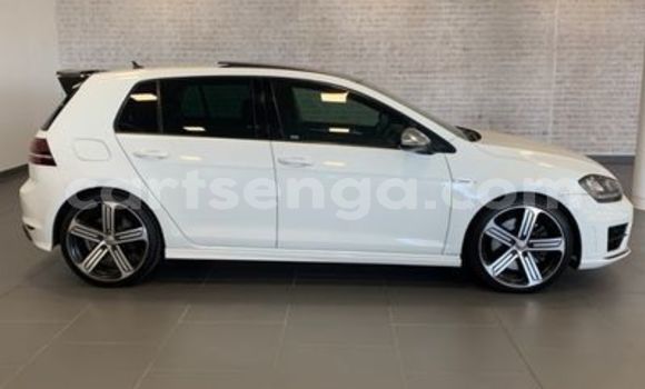 Buy Used Volkswagen Golf R White Car in Import - Dubai in Hhohho Buy Used Volkswagen Golf R White Car in Import - Dubai in Hhohho