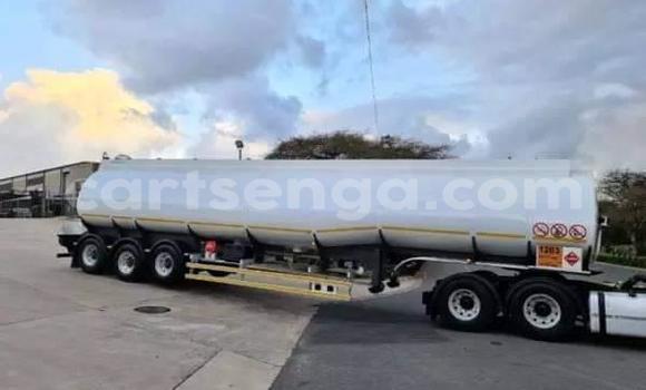 Buy Used Mercedes‒Benz Truck White Truck in Bulembu in Hhohho Buy Used Mercedes‒Benz Truck White Truck in Bulembu in Hhohho