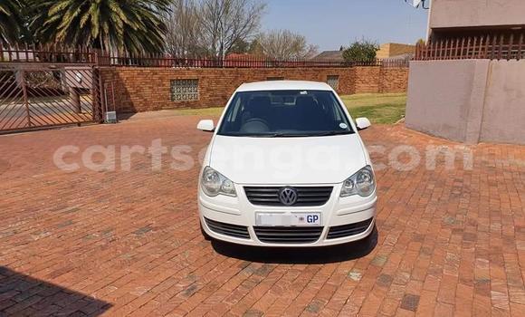 Buy Used Volkswagen Polo White Car in Bulembu in Hhohho Buy Used Volkswagen Polo White Car in Bulembu in Hhohho