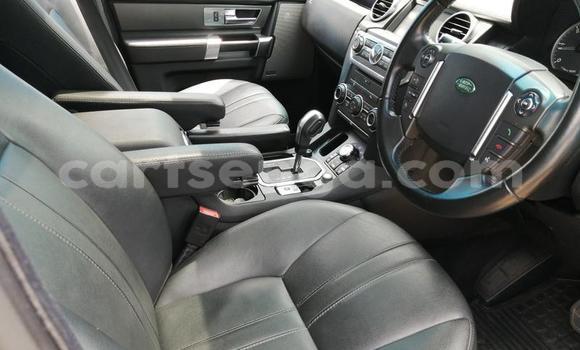 Nunua Ilio tumika Land Rover Discovery Silver Gari ndani ya Big Bend nchini Lubombo Nunua Ilio tumika Land Rover Discovery Silver Gari ndani ya Big Bend nchini Lubombo