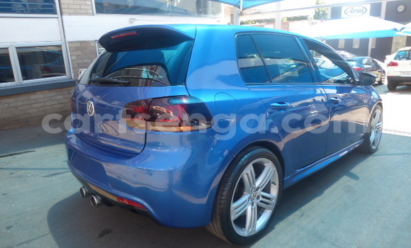 Buy Used Volkswagen Golf R Blue Car in Manzini in Manzini Buy Used Volkswagen Golf R Blue Car in Manzini in Manzini