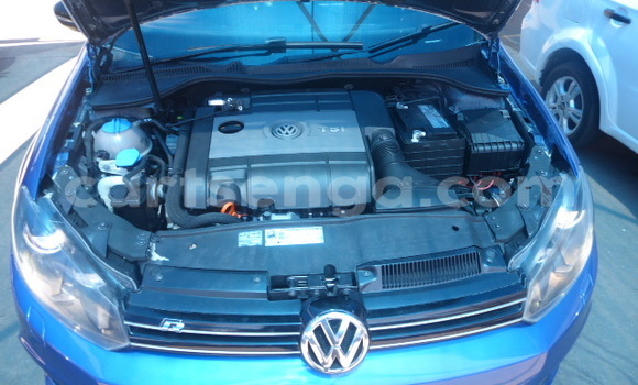 Buy Used Volkswagen Golf R Blue Car in Manzini in Manzini Buy Used Volkswagen Golf R Blue Car in Manzini in Manzini