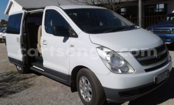 Acheter Occasion Voiture Hyundai H1 Blanc à Mbabane, Manzini Acheter Occasion Voiture Hyundai H1 Blanc à Mbabane, Manzini