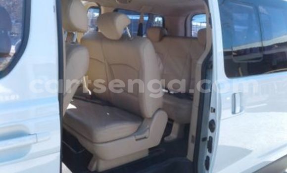 Acheter Occasion Voiture Hyundai H1 Blanc à Mbabane, Manzini Acheter Occasion Voiture Hyundai H1 Blanc à Mbabane, Manzini