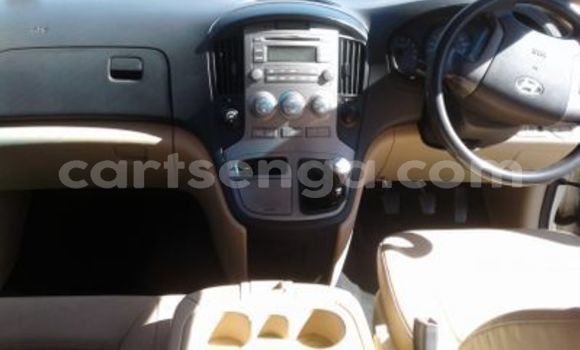 Acheter Occasion Voiture Hyundai H1 Blanc à Mbabane, Manzini Acheter Occasion Voiture Hyundai H1 Blanc à Mbabane, Manzini