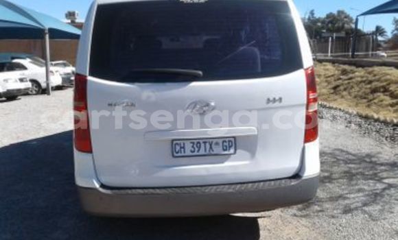 Acheter Occasion Voiture Hyundai H1 Blanc à Mbabane, Manzini Acheter Occasion Voiture Hyundai H1 Blanc à Mbabane, Manzini