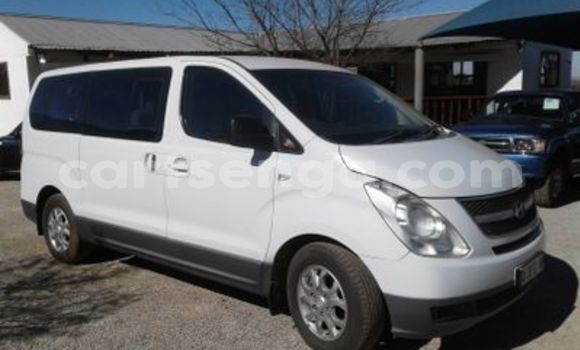 Acheter Occasion Voiture Hyundai H1 Blanc à Mbabane, Manzini Acheter Occasion Voiture Hyundai H1 Blanc à Mbabane, Manzini