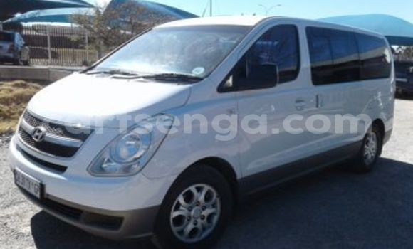 Acheter Occasion Voiture Hyundai H1 Blanc à Mbabane, Manzini Acheter Occasion Voiture Hyundai H1 Blanc à Mbabane, Manzini