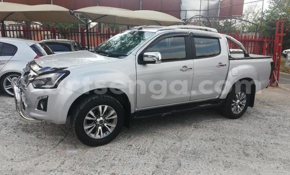 Nunua Ilio tumika Isuzu KB Silver Gari ndani ya Big Bend nchini Lubombo Nunua Ilio tumika Isuzu KB Silver Gari ndani ya Big Bend nchini Lubombo