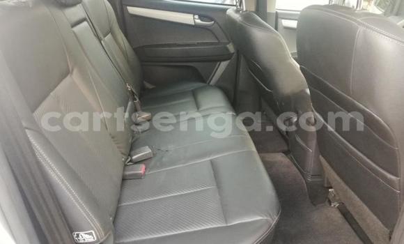 Nunua Ilio tumika Isuzu KB Silver Gari ndani ya Big Bend nchini Lubombo Nunua Ilio tumika Isuzu KB Silver Gari ndani ya Big Bend nchini Lubombo