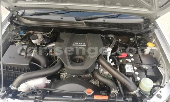 Nunua Ilio tumika Isuzu KB Silver Gari ndani ya Big Bend nchini Lubombo Nunua Ilio tumika Isuzu KB Silver Gari ndani ya Big Bend nchini Lubombo