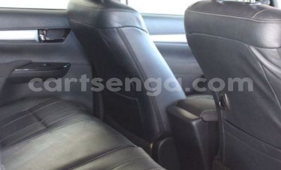 Buy Used Toyota Hilux White Car in Import - Dubai in Hhohho Buy Used Toyota Hilux White Car in Import - Dubai in Hhohho