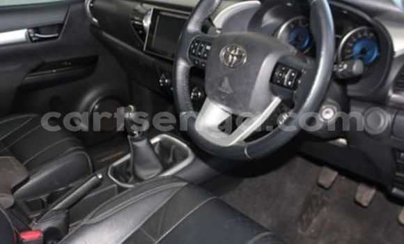 Buy Used Toyota Hilux White Car in Import - Dubai in Hhohho Buy Used Toyota Hilux White Car in Import - Dubai in Hhohho