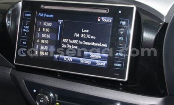 Buy Used Toyota Hilux White Car in Import - Dubai in Hhohho Buy Used Toyota Hilux White Car in Import - Dubai in Hhohho