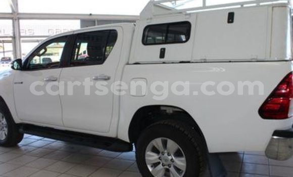 Buy Used Toyota Hilux White Car in Import - Dubai in Hhohho Buy Used Toyota Hilux White Car in Import - Dubai in Hhohho