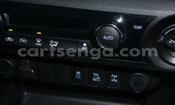 Buy Used Toyota Hilux White Car in Import - Dubai in Hhohho Buy Used Toyota Hilux White Car in Import - Dubai in Hhohho