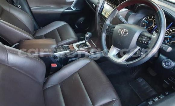 Buy Used Toyota Fortuner White Car in Ezulwini in Hhohho Buy Used Toyota Fortuner White Car in Ezulwini in Hhohho