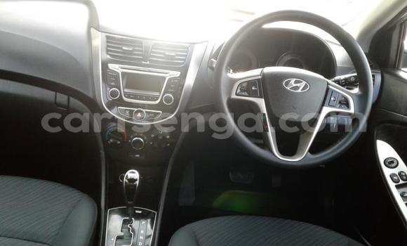 Nunua Ilio tumika Hyundai Accent Silver Gari ndani ya Manzini nchini Manzini Nunua Ilio tumika Hyundai Accent Silver Gari ndani ya Manzini nchini Manzini