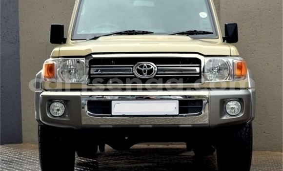Buy Used Toyota Land Cruiser Beige Car in Mbabane in Manzini Buy Used Toyota Land Cruiser Beige Car in Mbabane in Manzini