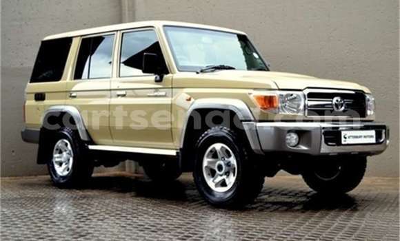 Buy Used Toyota Land Cruiser Beige Car in Mbabane in Manzini Buy Used Toyota Land Cruiser Beige Car in Mbabane in Manzini
