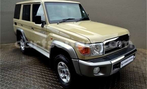 Buy Used Toyota Land Cruiser Beige Car in Mbabane in Manzini Buy Used Toyota Land Cruiser Beige Car in Mbabane in Manzini