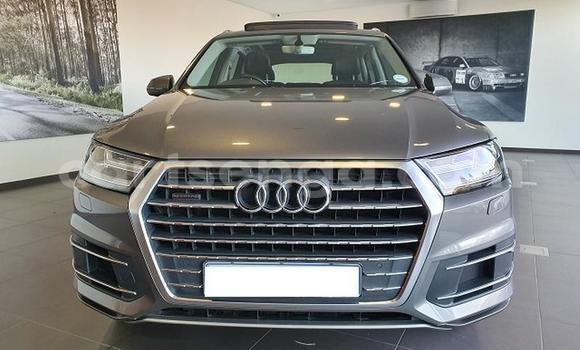 Nunua Ilio tumika Audi Q7 Silver Gari ndani ya Hluti nchini Wilaya ya Shiselweni