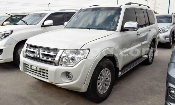 Buy Import Mitsubishi Pajero White Car in Import - Dubai in Hhohho Buy Import Mitsubishi Pajero White Car in Import - Dubai in Hhohho