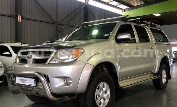 Buy Used Toyota Hilux Silver Car in Bulembu in Hhohho Buy Used Toyota Hilux Silver Car in Bulembu in Hhohho