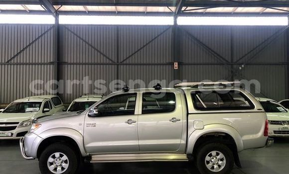 Buy Used Toyota Hilux Silver Car in Bulembu in Hhohho Buy Used Toyota Hilux Silver Car in Bulembu in Hhohho