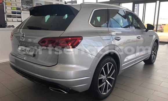 Nunua Ilio tumika Volkswagen Touareg Silver Gari ndani ya Kubuta nchini Wilaya ya Shiselweni Nunua Ilio tumika Volkswagen Touareg Silver Gari ndani ya Kubuta nchini Wilaya ya Shiselweni
