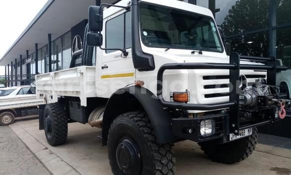 Nunua Ilio tumika Mercedes‒Benz 1117 White Lori ndani ya Ezulwini nchini Hhohho Nunua Ilio tumika Mercedes‒Benz 1117 White Lori ndani ya Ezulwini nchini Hhohho