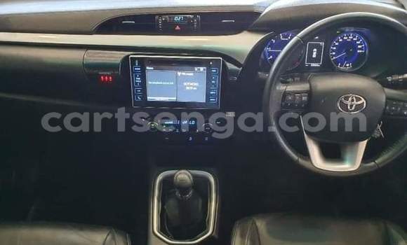 Buy Used Toyota Hilux Silver Car in Bulembu in Hhohho Buy Used Toyota Hilux Silver Car in Bulembu in Hhohho