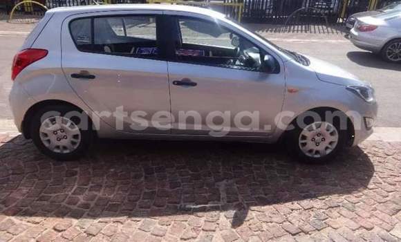 Buy Used Hyundai i20 Silver Car in Bulembu in Hhohho Buy Used Hyundai i20 Silver Car in Bulembu in Hhohho